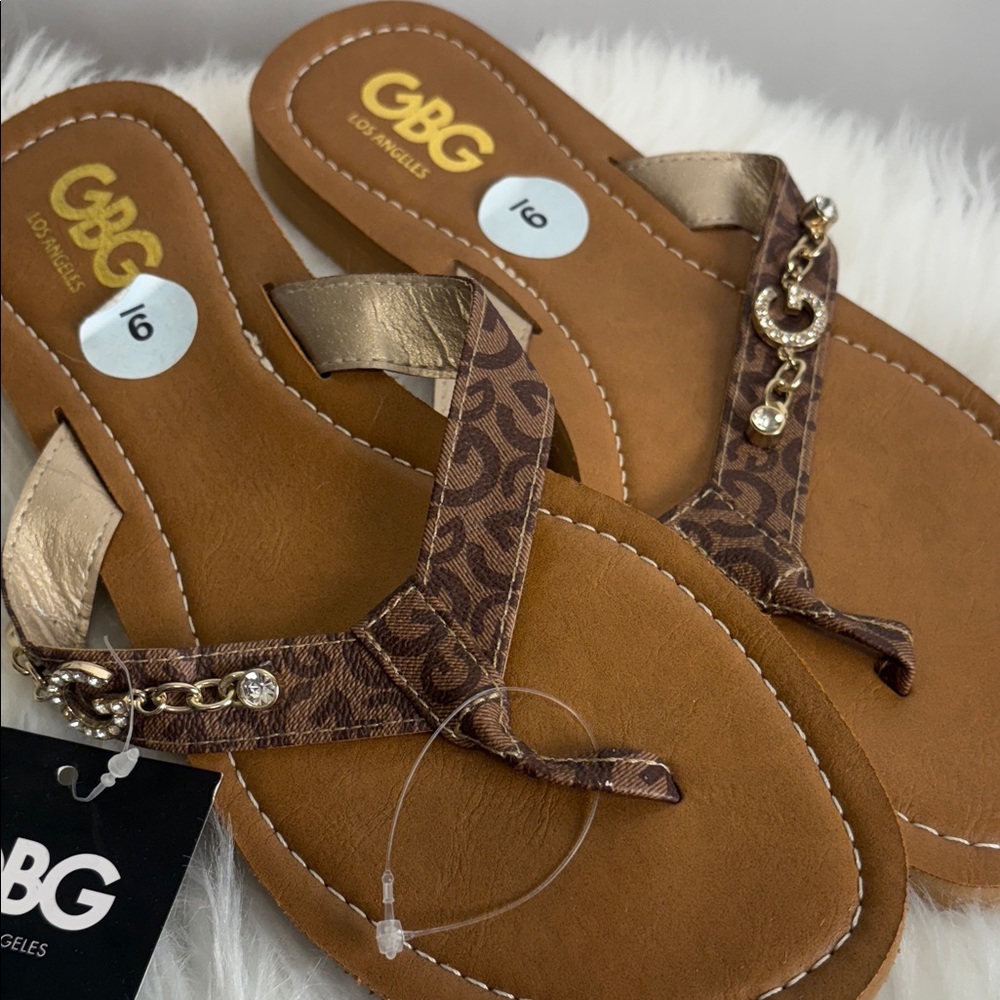 GBG Los Angeles Tan and Gold Chain Sandals